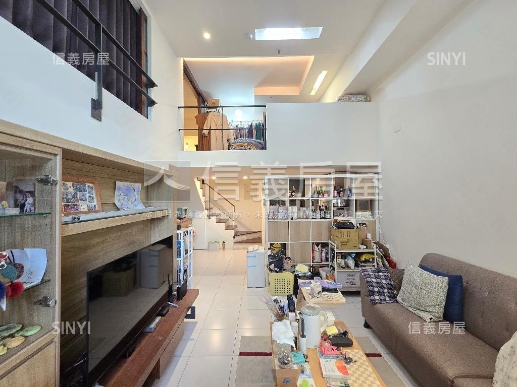 新婚成家亮麗電梯房屋室內格局與周邊環境