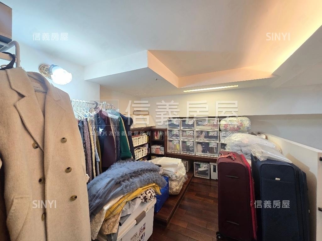 新婚成家亮麗電梯房屋室內格局與周邊環境