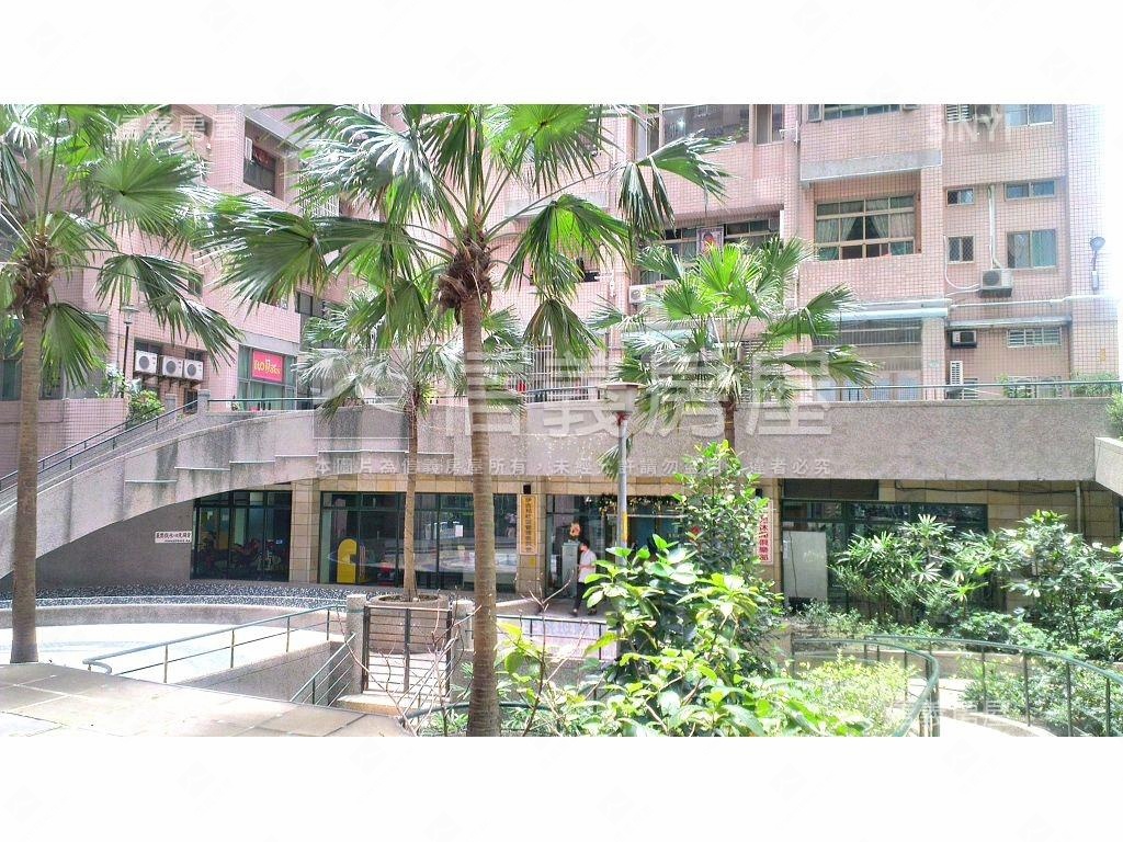 新婚成家亮麗電梯房屋室內格局與周邊環境