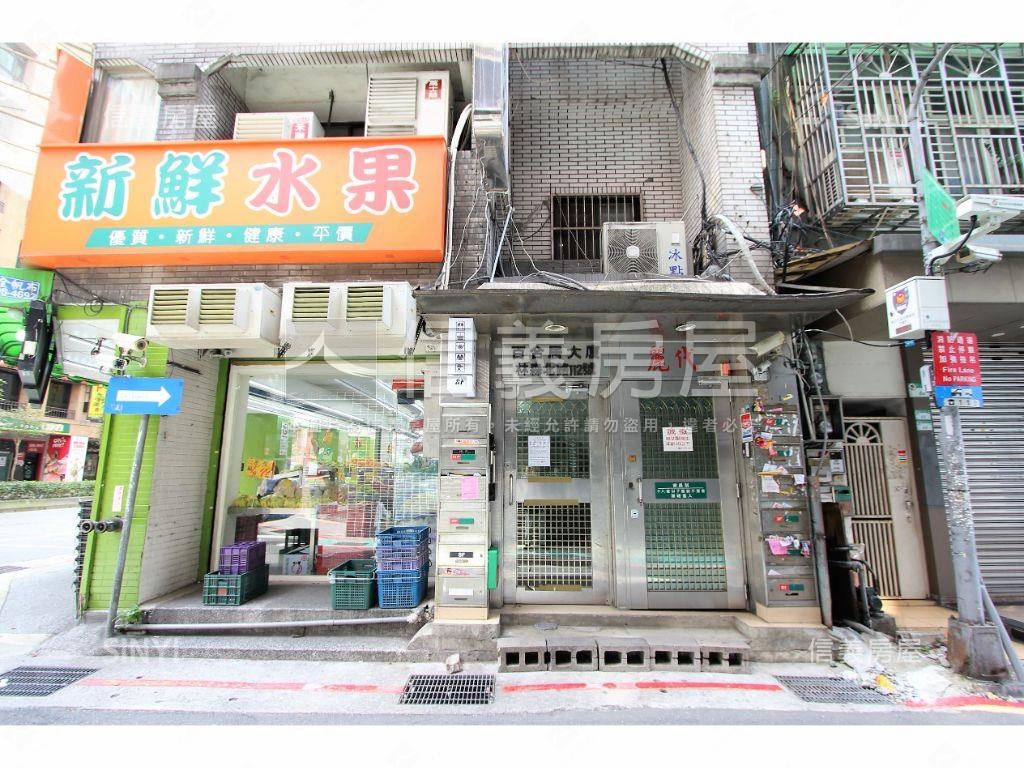 林森北路一層一戶電梯商用房屋室內格局與周邊環境