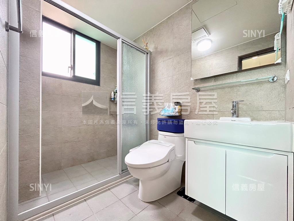 綠光森林兩房雙衛浴車位房屋室內格局與周邊環境