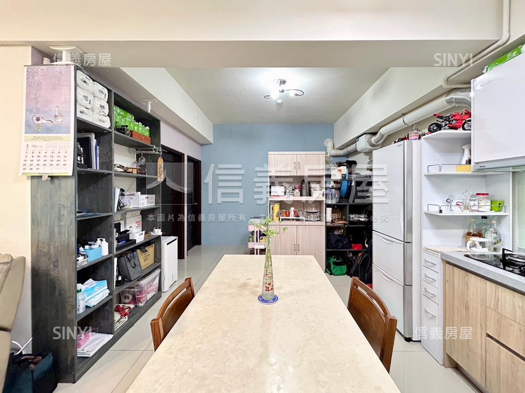 綠光森林兩房雙衛浴車位房屋室內格局與周邊環境