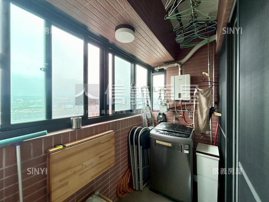 綠光森林兩房雙衛浴車位房屋室內格局與周邊環境