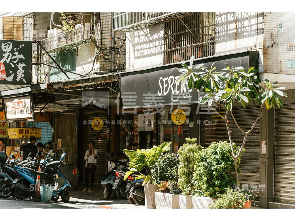 湖心ＡＩＴ房屋室內格局與周邊環境