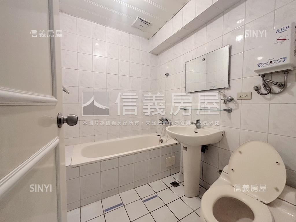 摩天高樓美景套房房屋室內格局與周邊環境