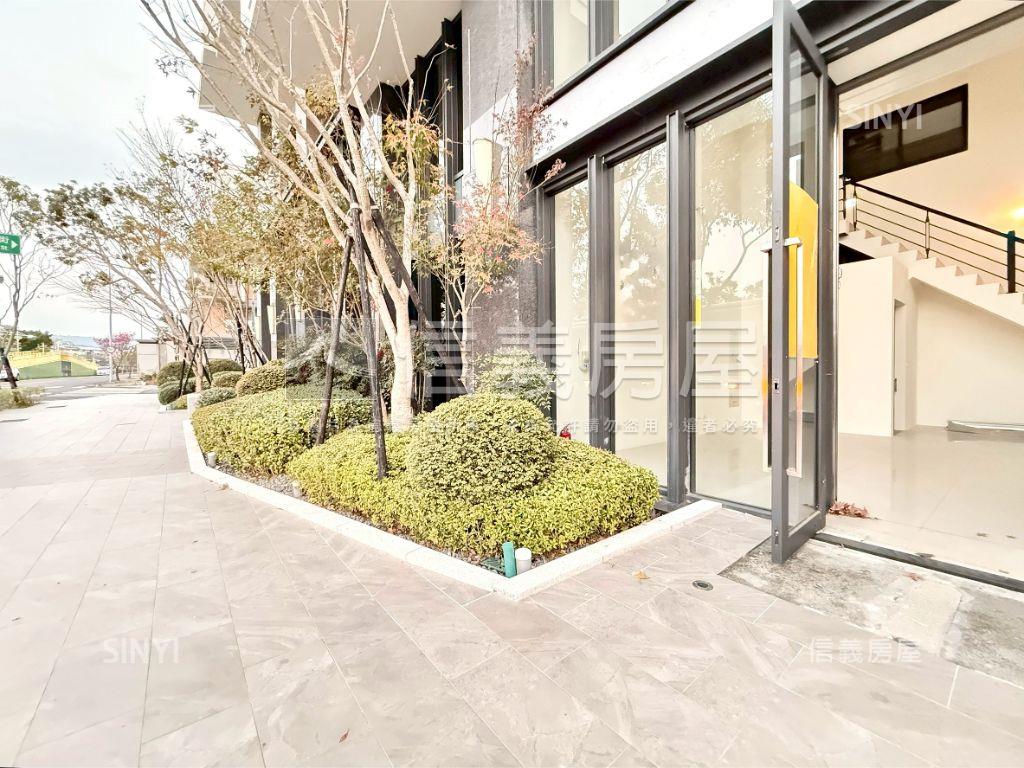 水蓮１７全新大面寬店面房屋室內格局與周邊環境