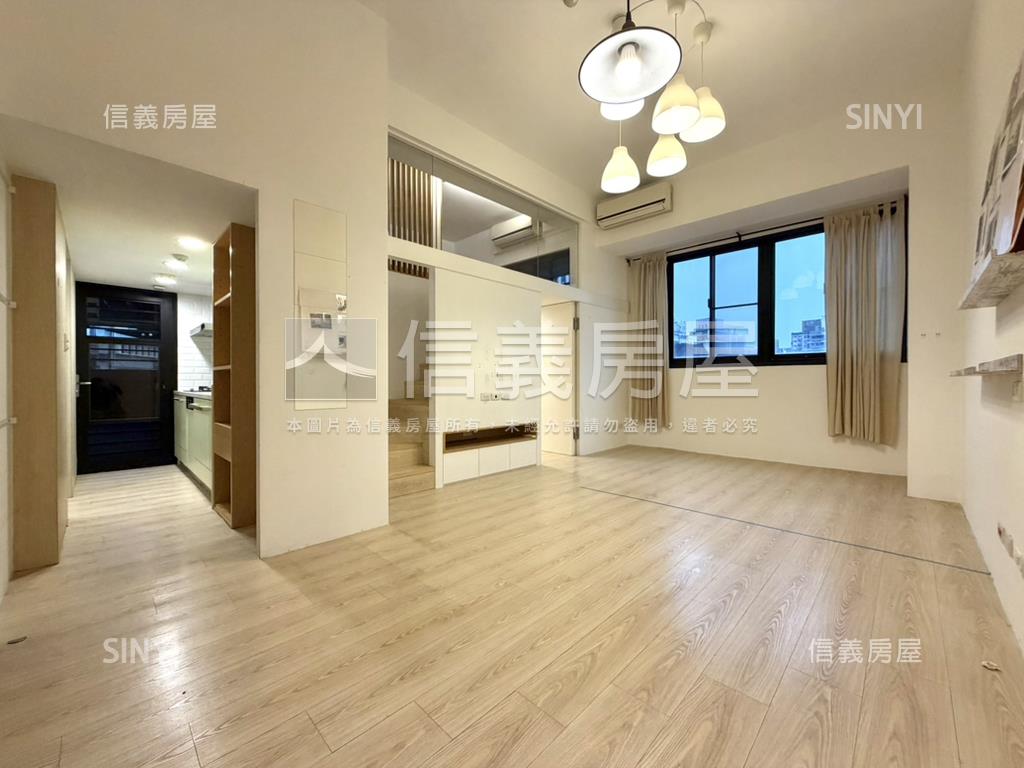 中正一境挑高美宅車位房屋室內格局與周邊環境