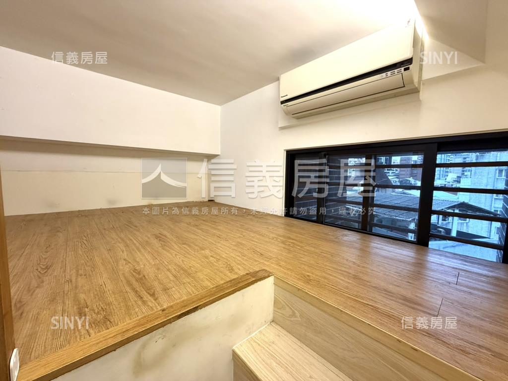 中正一境挑高美宅車位房屋室內格局與周邊環境