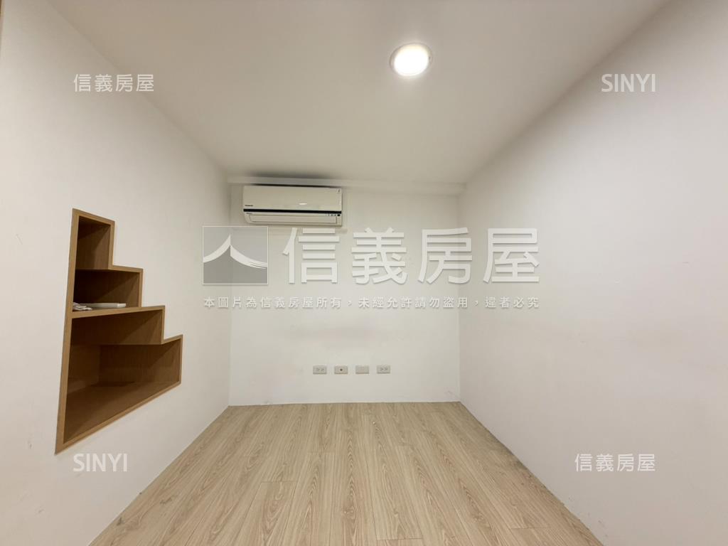 中正一境挑高美宅車位房屋室內格局與周邊環境