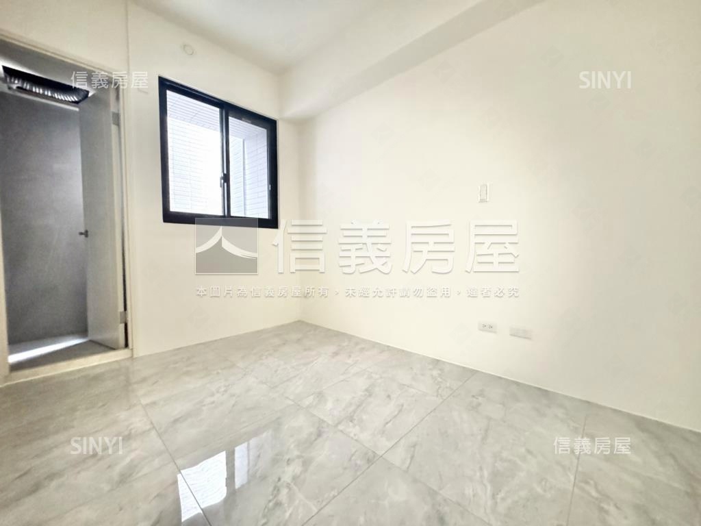 大里全新未住美別墅房屋室內格局與周邊環境