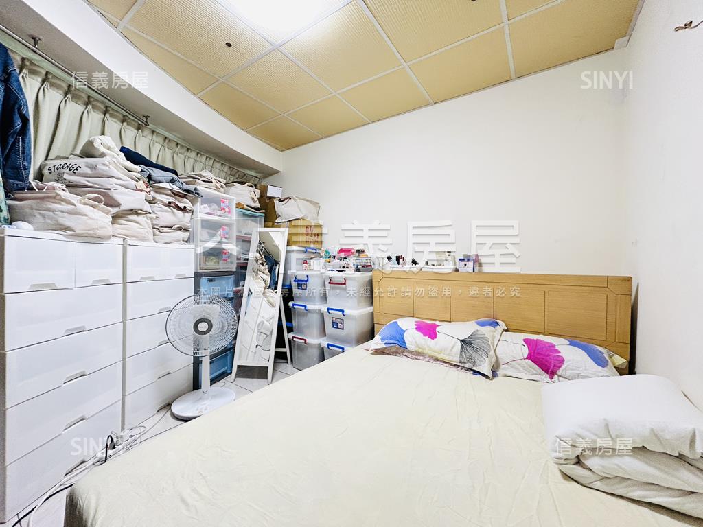 近捷運超值。三房車位房屋室內格局與周邊環境