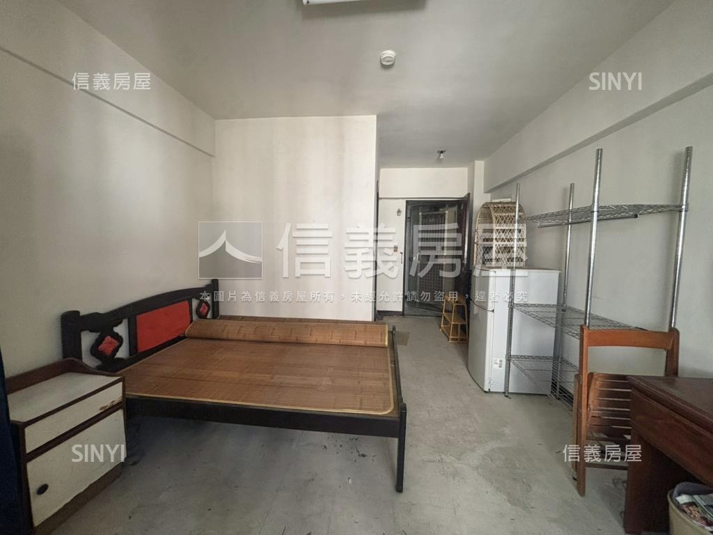 開闊視野電梯套房房屋室內格局與周邊環境