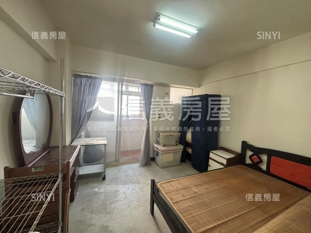 開闊視野電梯套房房屋室內格局與周邊環境