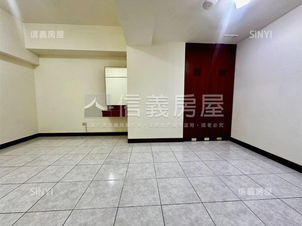 文山尖美小城騎樓店面房屋室內格局與周邊環境