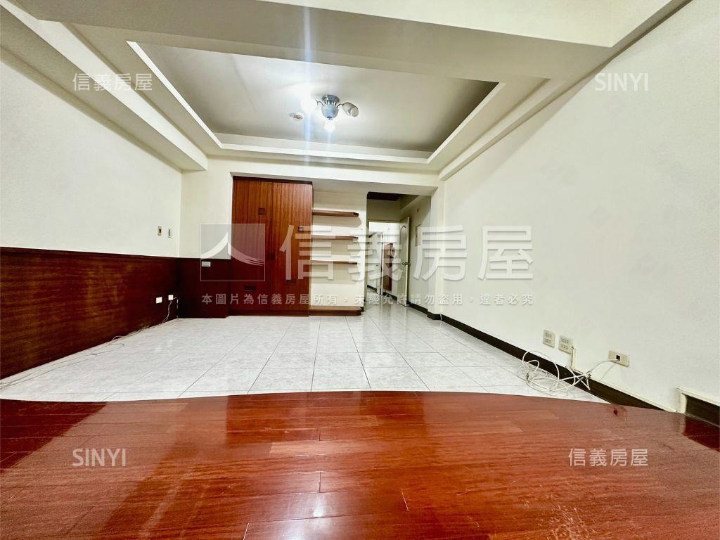 文山尖美小城騎樓店面房屋室內格局與周邊環境