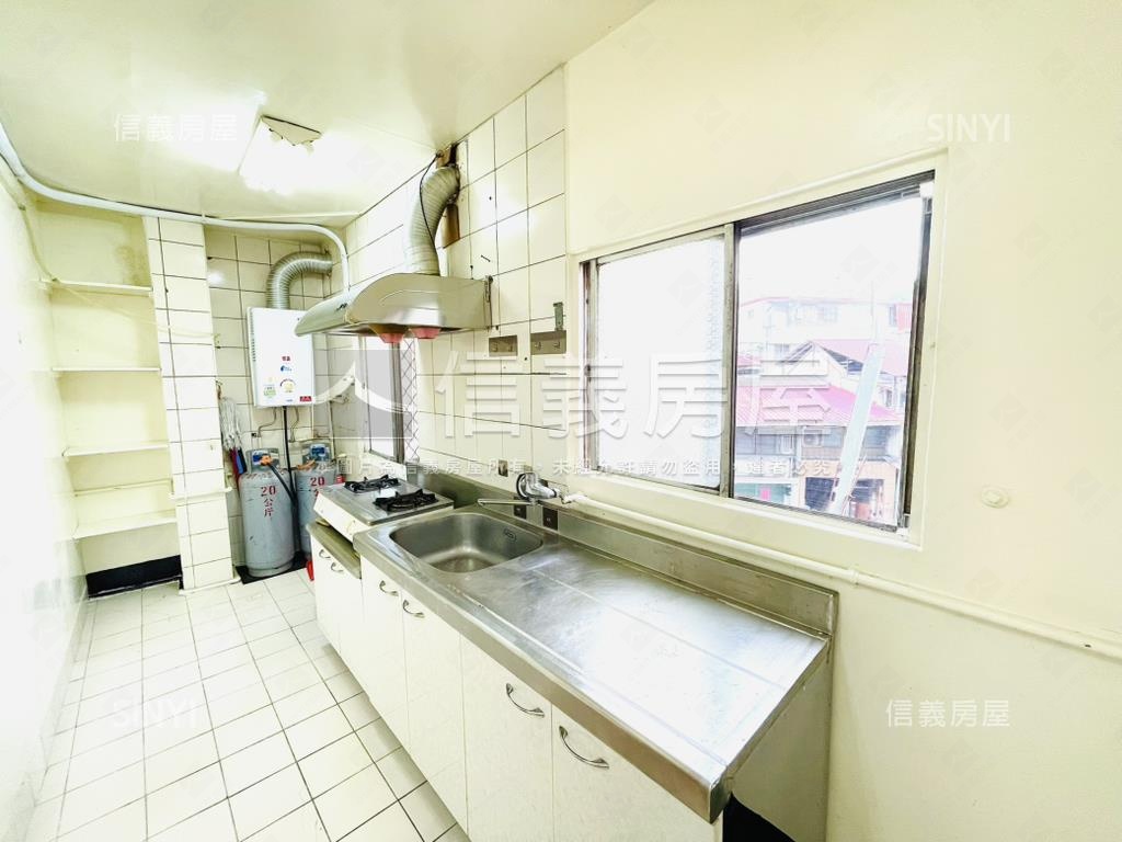 台北門牌南環線低總三樓寓房屋室內格局與周邊環境