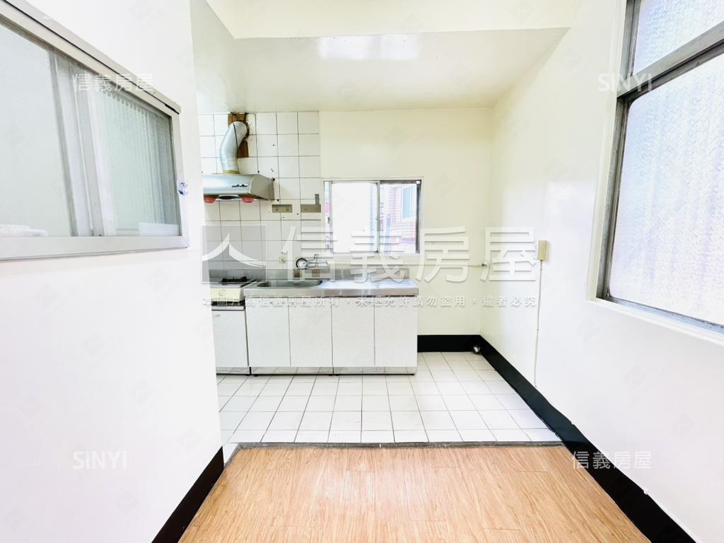 台北門牌南環線低總三樓寓房屋室內格局與周邊環境