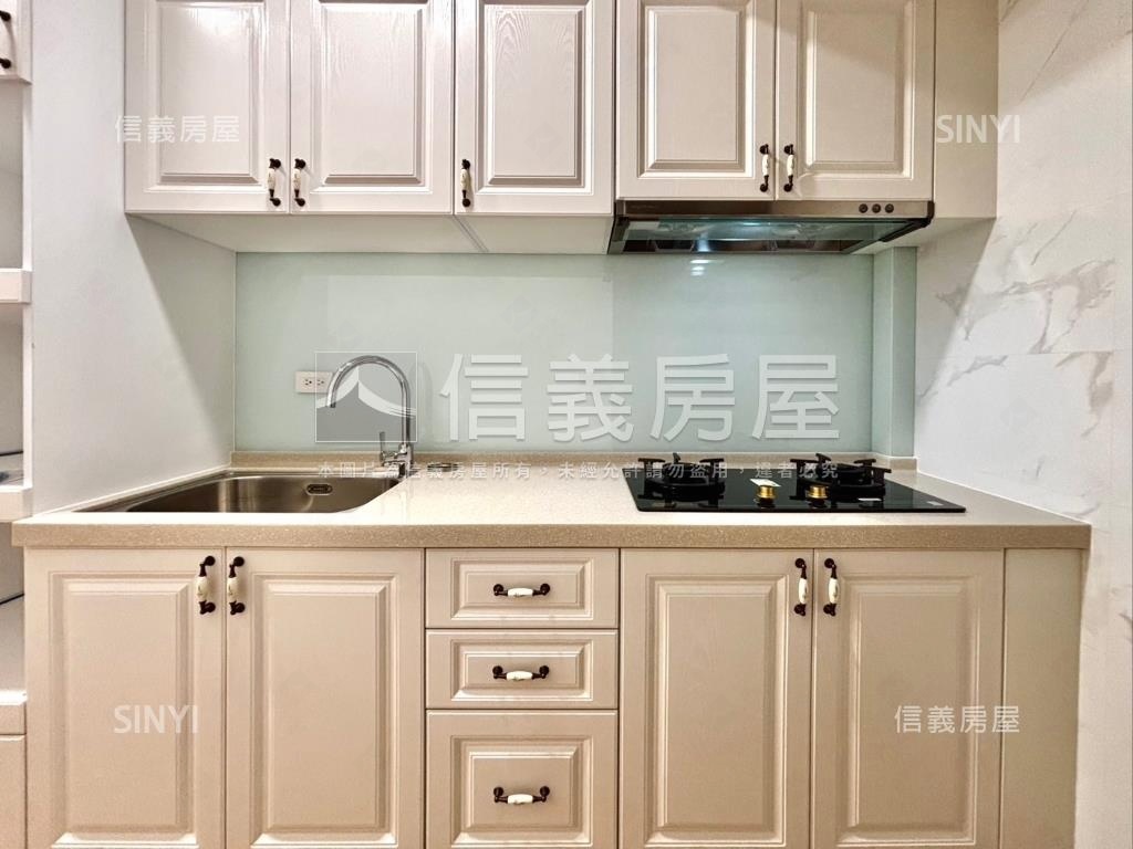 中正氣派翠堤電梯三房房屋室內格局與周邊環境