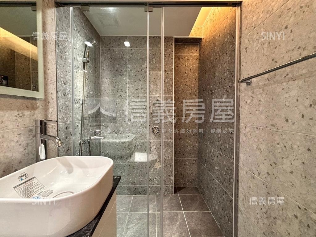 中正氣派翠堤電梯三房房屋室內格局與周邊環境