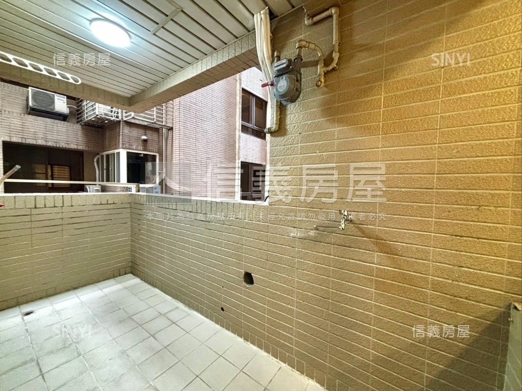 中正氣派翠堤電梯三房房屋室內格局與周邊環境