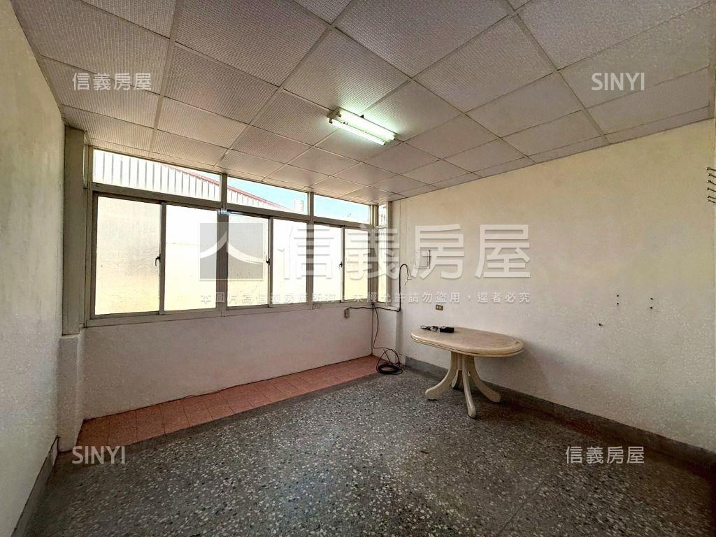 近家樂福沙鹿美透天房屋室內格局與周邊環境