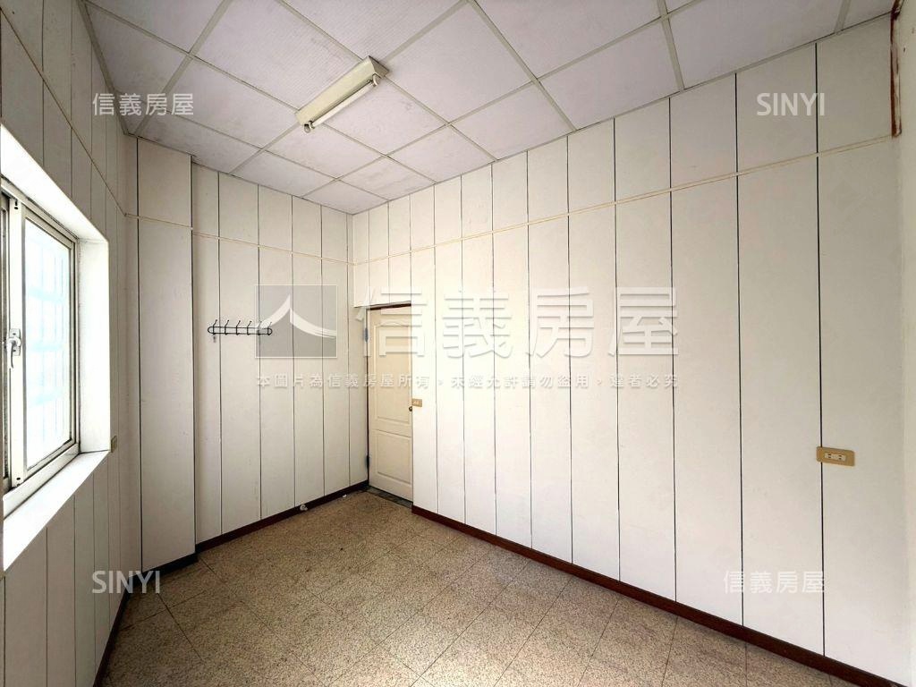 近家樂福沙鹿美透天房屋室內格局與周邊環境