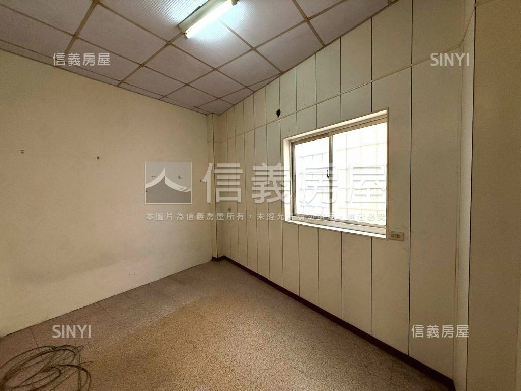 近家樂福沙鹿美透天房屋室內格局與周邊環境