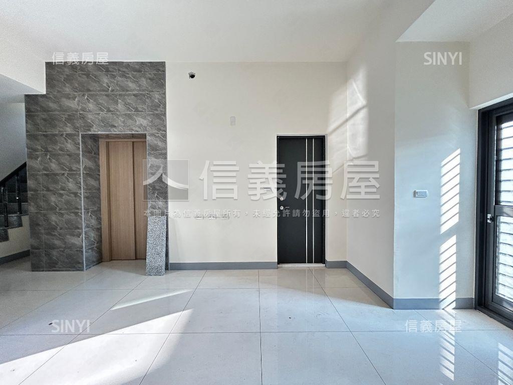 花壇全新大面寬透天５房屋室內格局與周邊環境