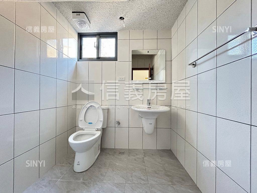 花壇全新大面寬透天５房屋室內格局與周邊環境