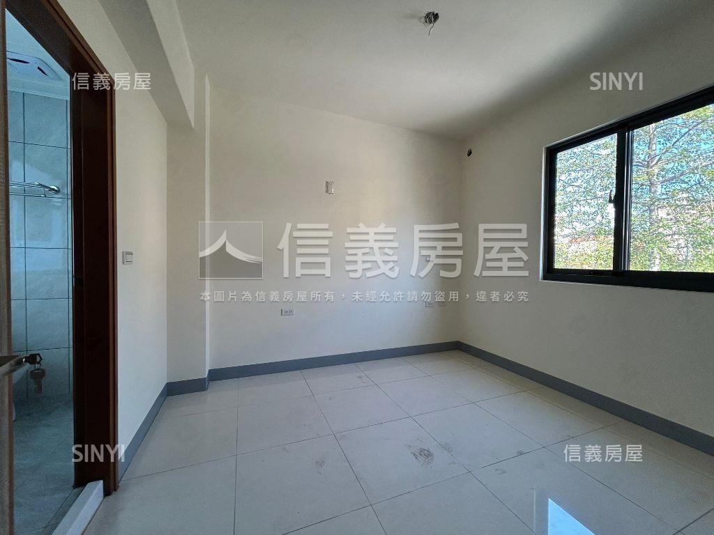 花壇全新大面寬透天５房屋室內格局與周邊環境