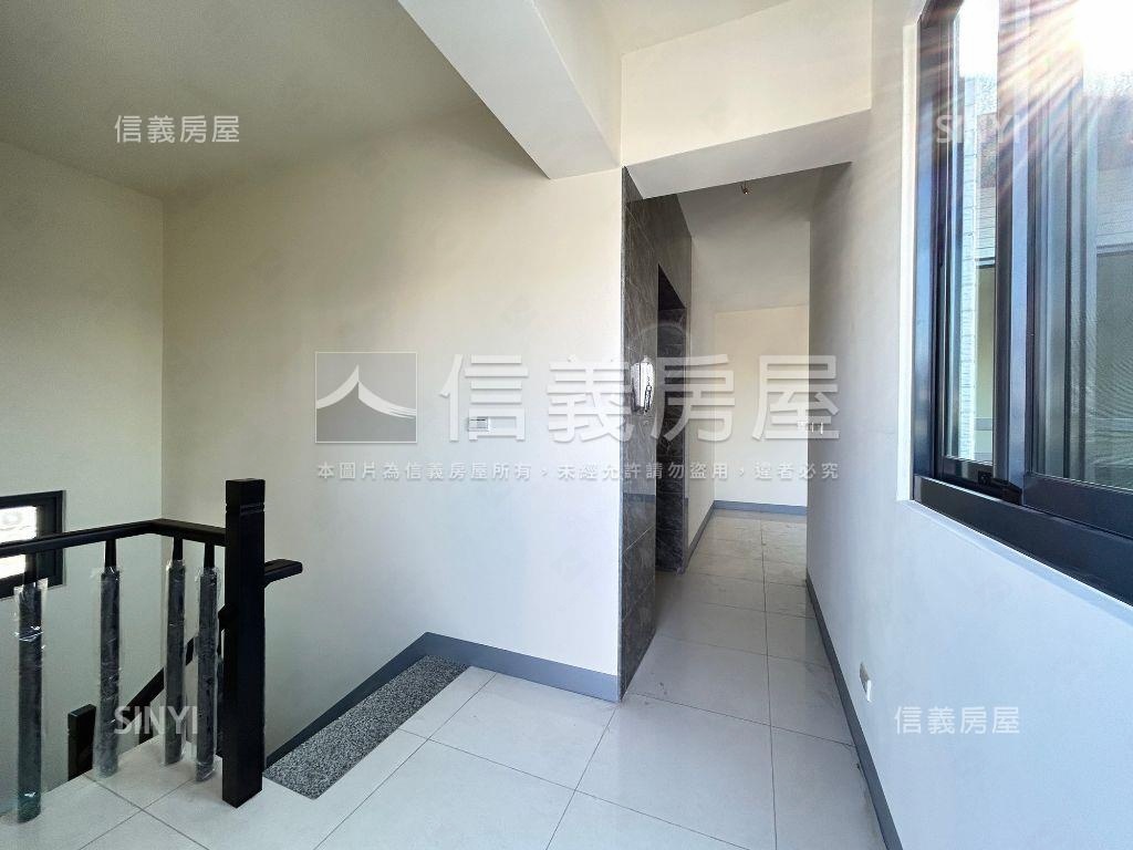 花壇全新大面寬透天５房屋室內格局與周邊環境