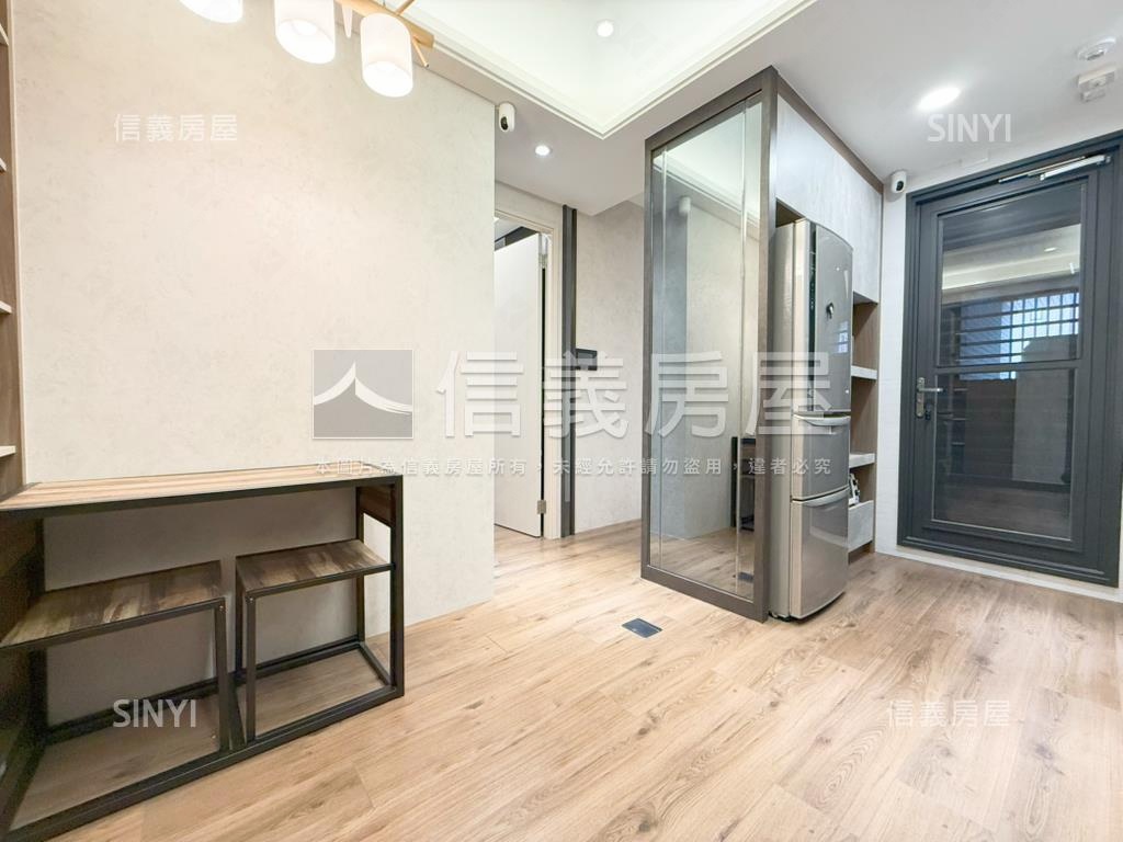 大城仰雲精裝潢三房車位房屋室內格局與周邊環境