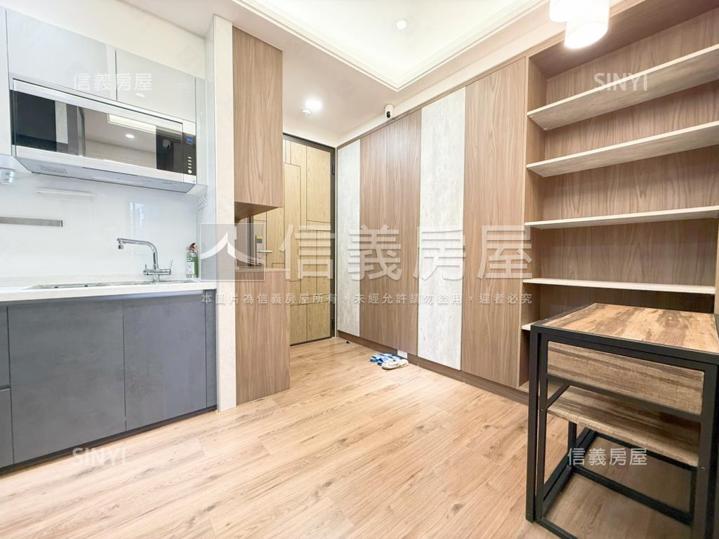 大城仰雲精裝潢三房車位房屋室內格局與周邊環境