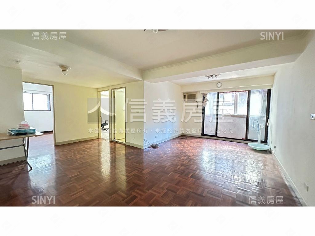 潤華大樓電梯三房房屋室內格局與周邊環境