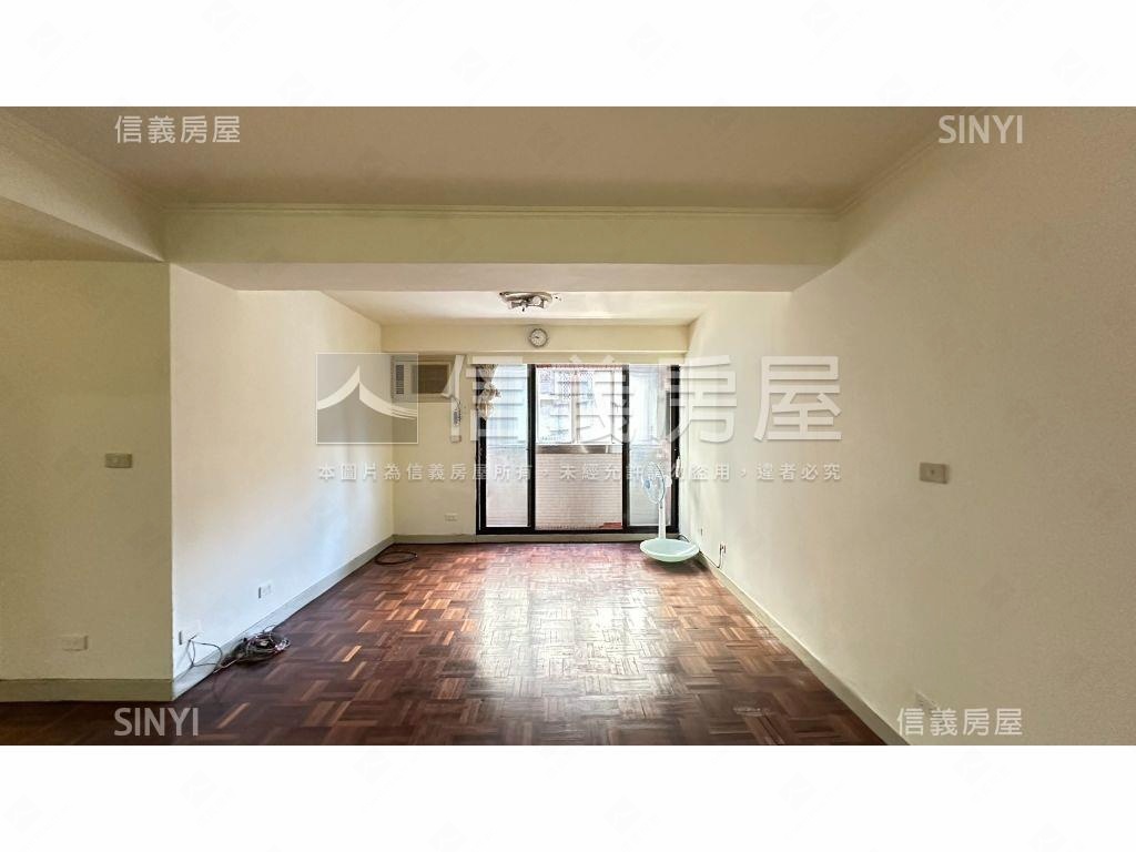 潤華大樓電梯三房房屋室內格局與周邊環境