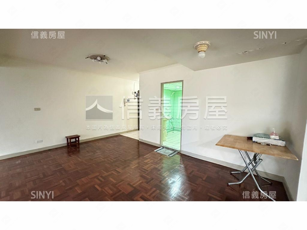 潤華大樓電梯三房房屋室內格局與周邊環境