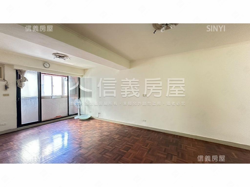 潤華大樓電梯三房房屋室內格局與周邊環境