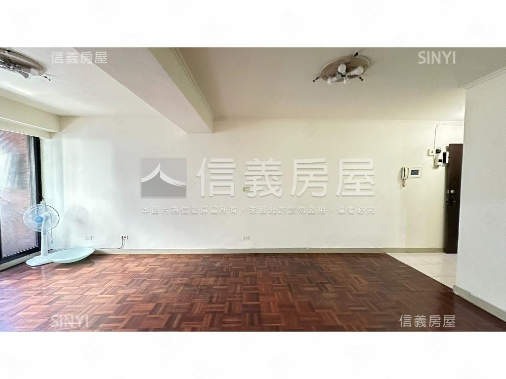 潤華大樓電梯三房房屋室內格局與周邊環境