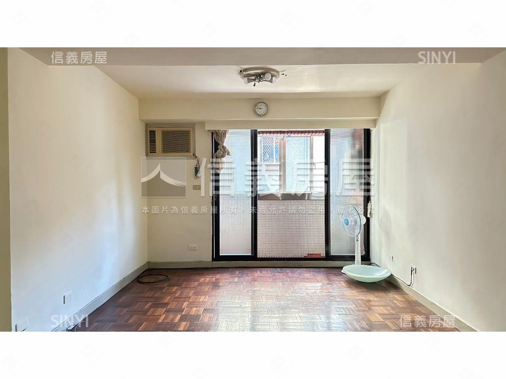 潤華大樓電梯三房房屋室內格局與周邊環境