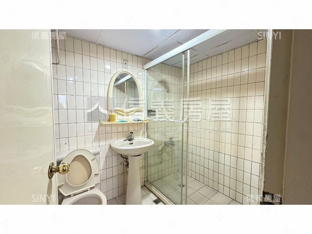 潤華大樓電梯三房房屋室內格局與周邊環境