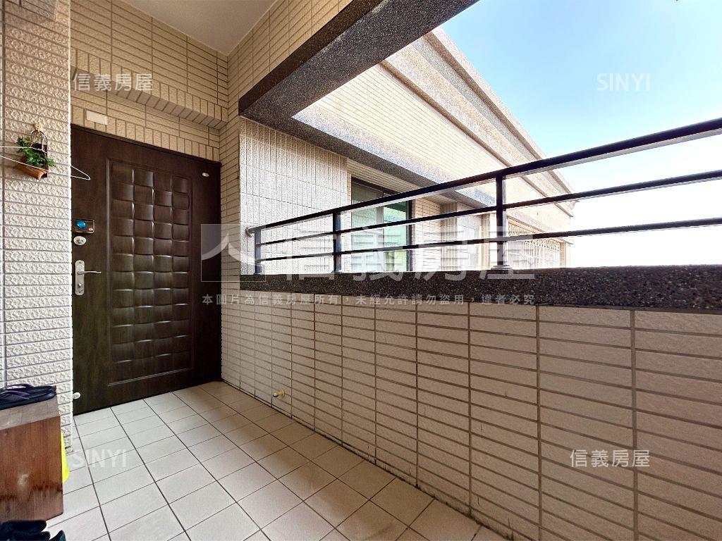 Ｒ６大樓雙軌三房平移車位房屋室內格局與周邊環境