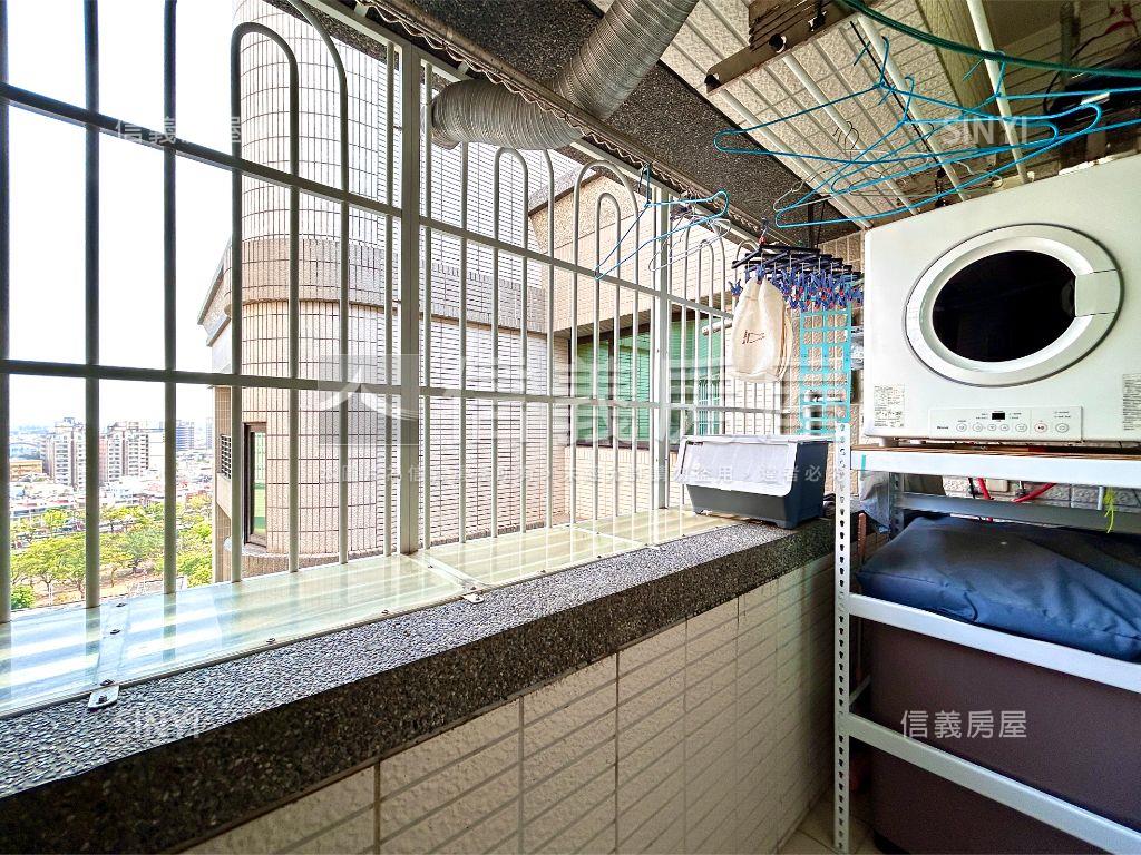 Ｒ６大樓雙軌三房平移車位房屋室內格局與周邊環境