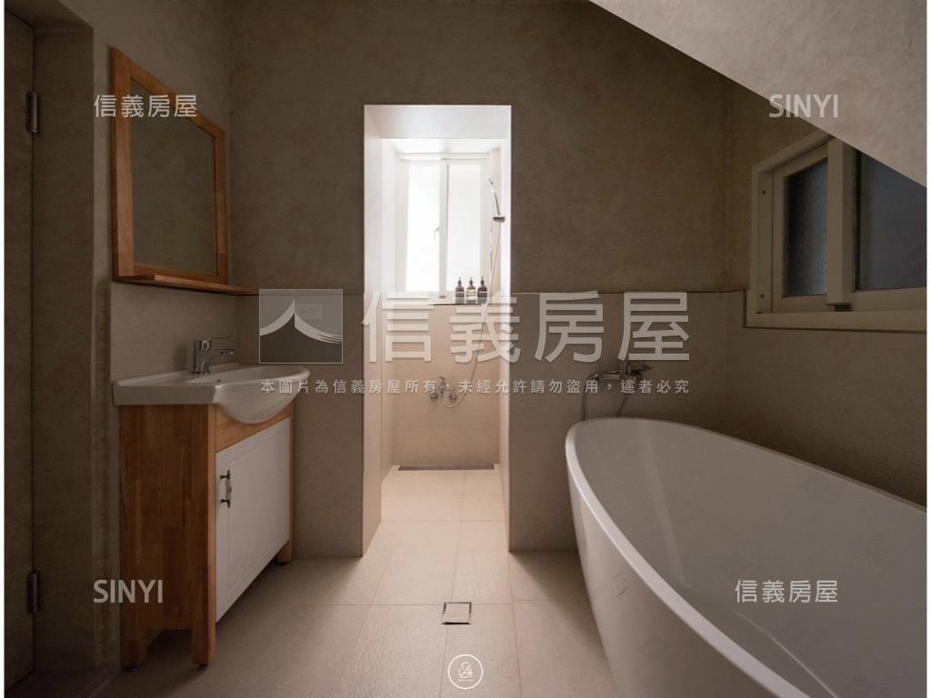 西區絕美風格設計透天宅房屋室內格局與周邊環境
