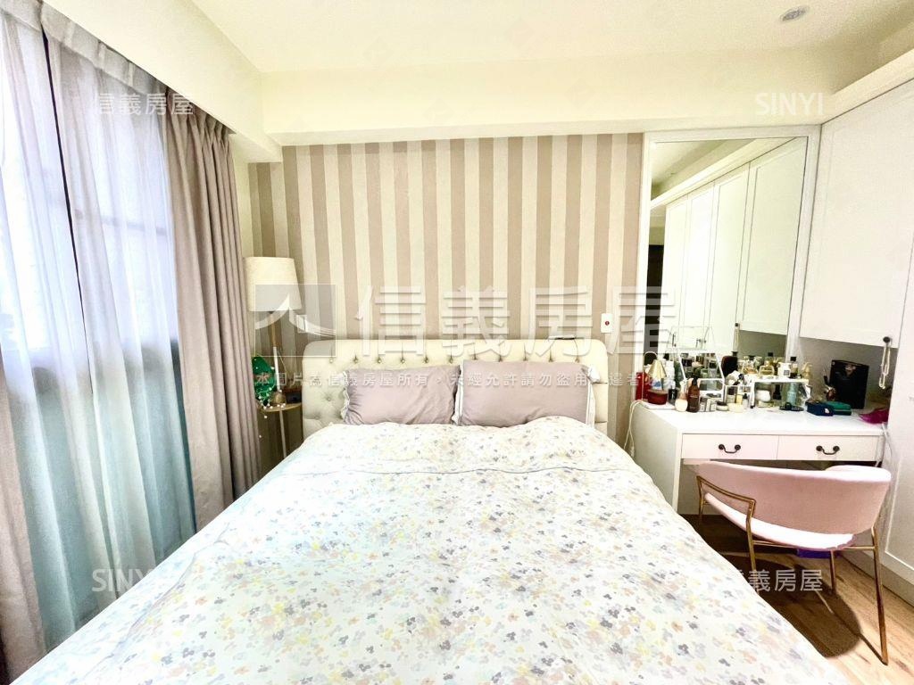 朝南精美大兩房平面車位房屋室內格局與周邊環境