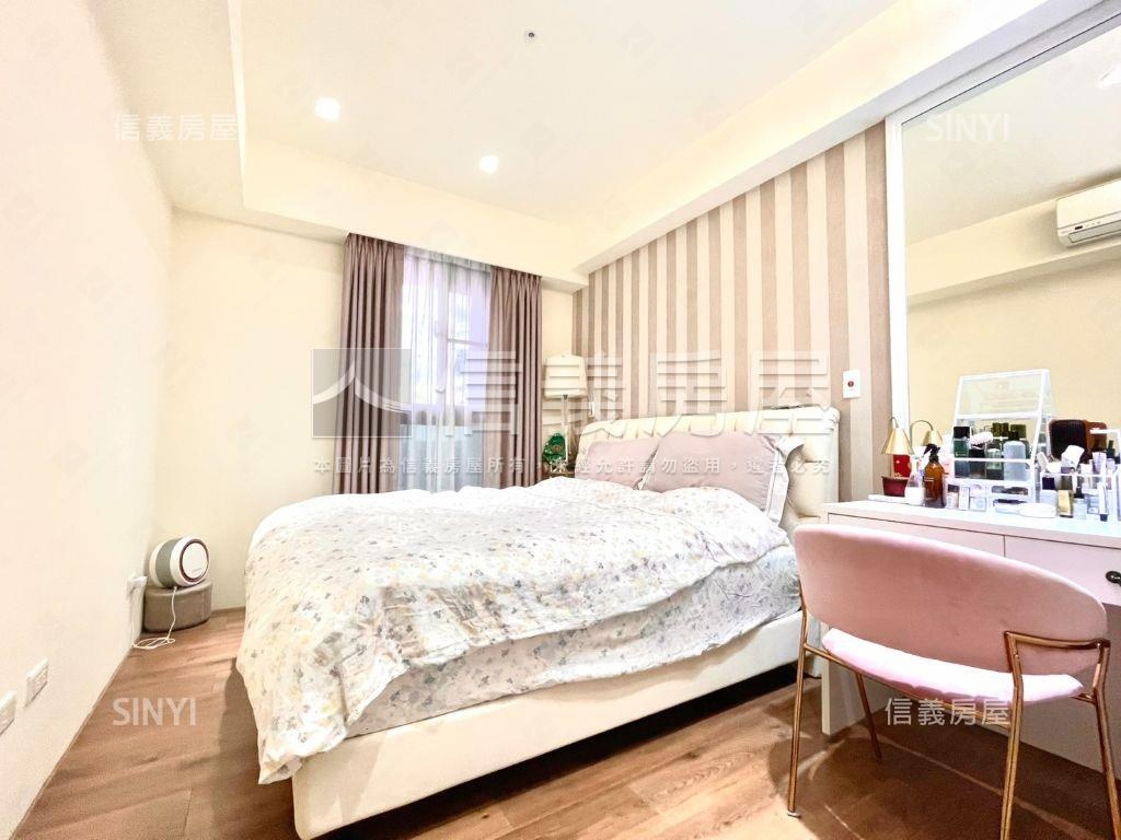 朝南精美大兩房平面車位房屋室內格局與周邊環境