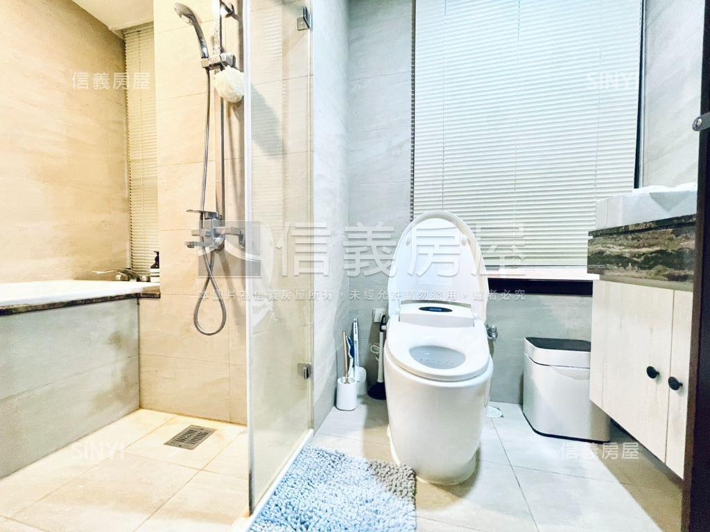 朝南精美大兩房平面車位房屋室內格局與周邊環境