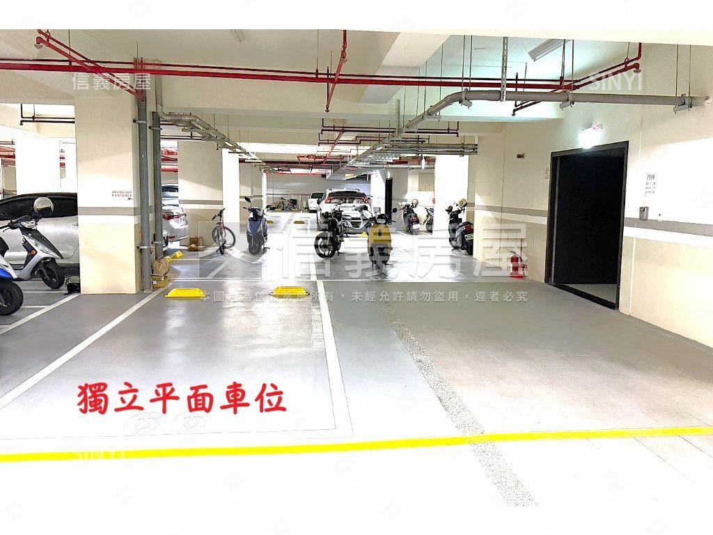 朝南精美大兩房平面車位房屋室內格局與周邊環境