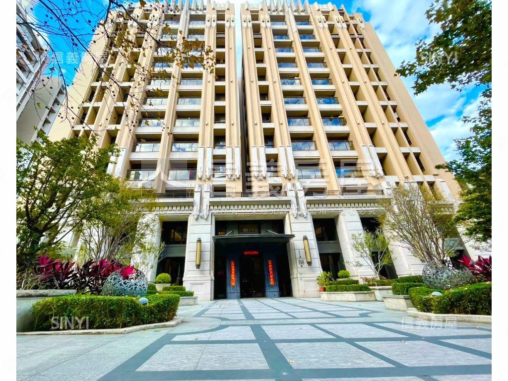 朝南精美大兩房平面車位房屋室內格局與周邊環境