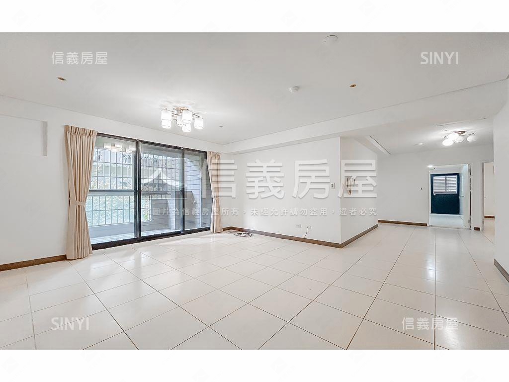 大鵬新城三房平車出價可談房屋室內格局與周邊環境