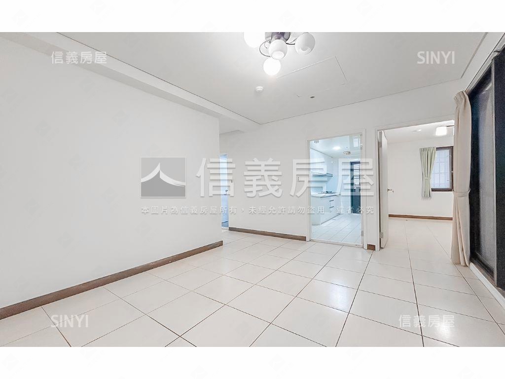 大鵬新城三房平車出價可談房屋室內格局與周邊環境
